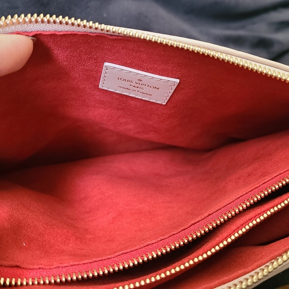 Louis Vuitton Coussin PM Fall In Love Pink Monogram Chain Shoulder Crossbody Bag - Picture 5 of 14